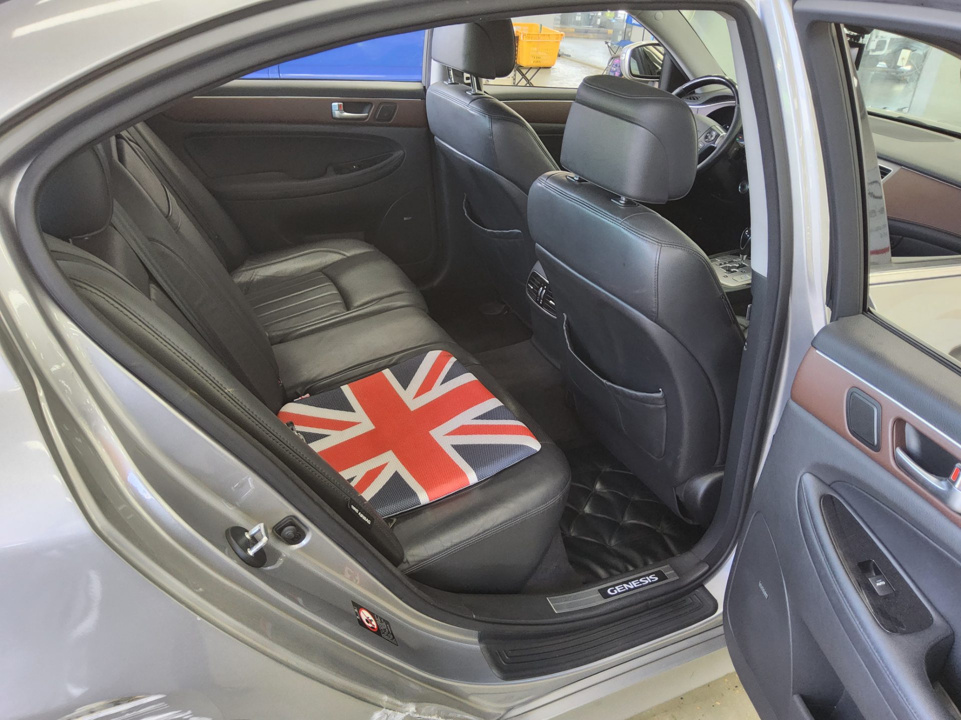 2012 - hyundai bh