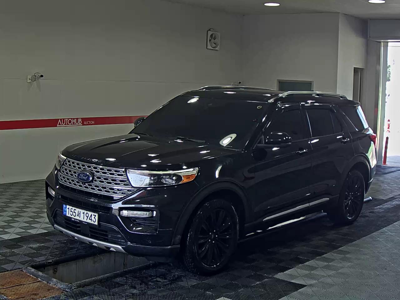 2021 - ford explorer