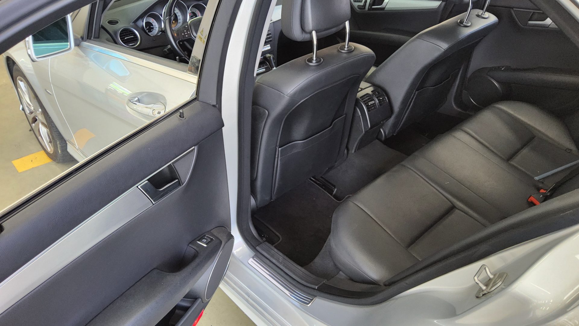 2012 - mercedes-benz c220