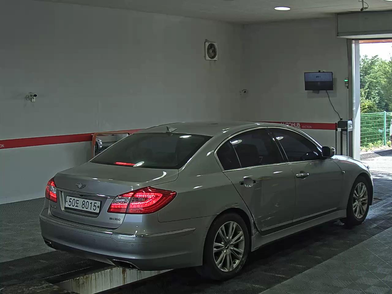 2012 - hyundai bh