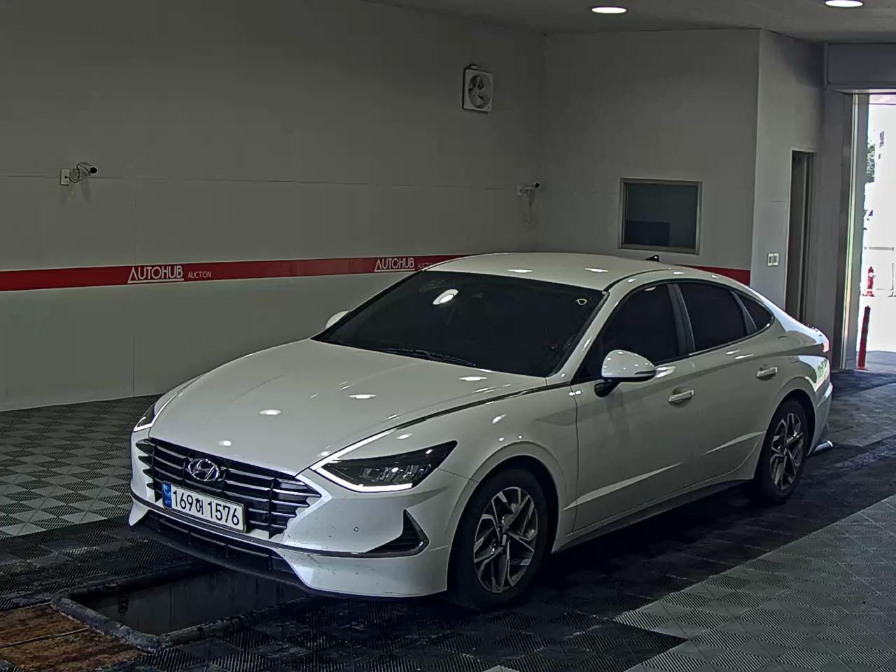 HYUNDAI SONATA (DN8)