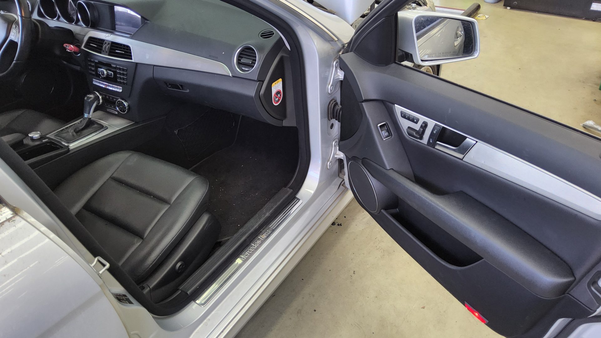 2012 - mercedes-benz c220