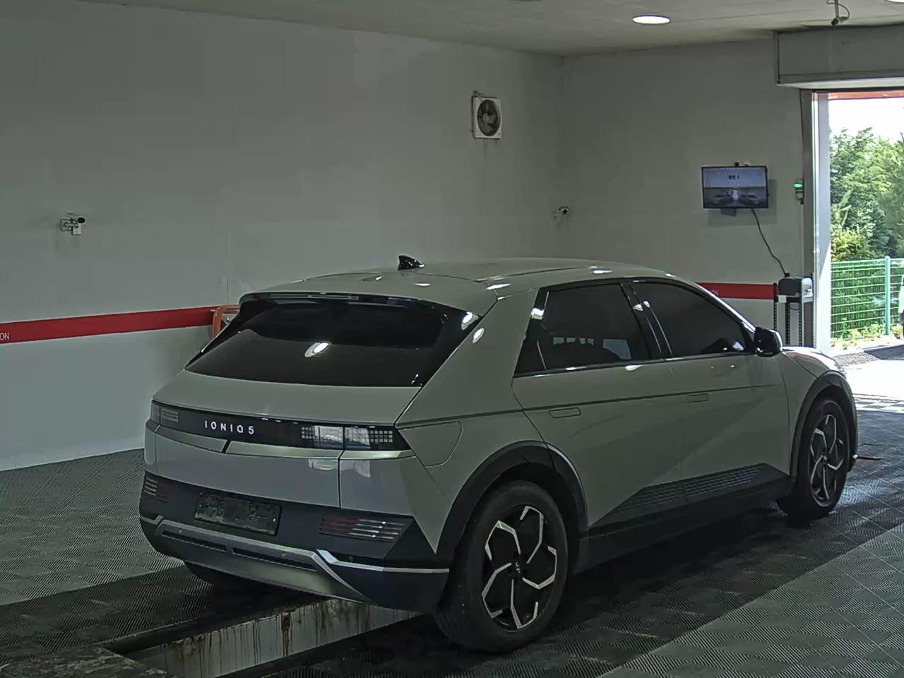 2022 - hyundai ioniq