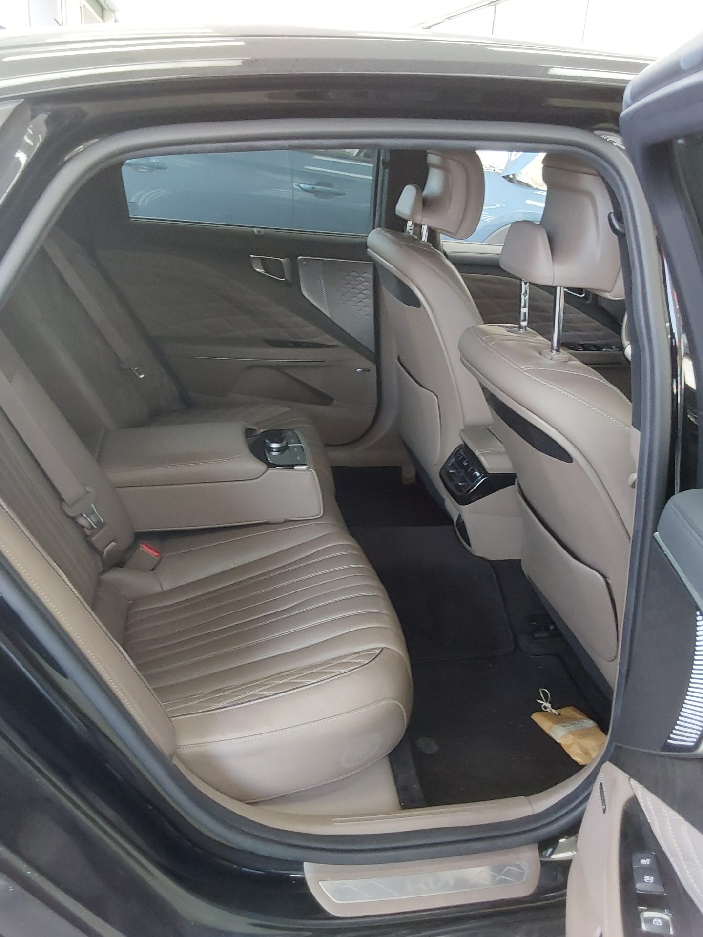 2022 - kia k8