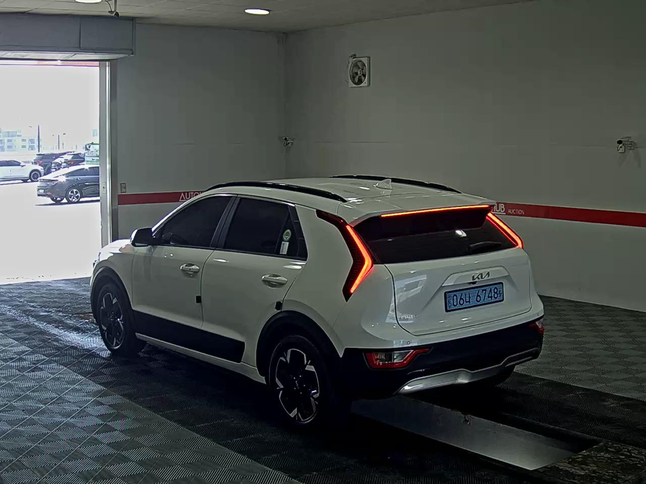 2023 - kia niro