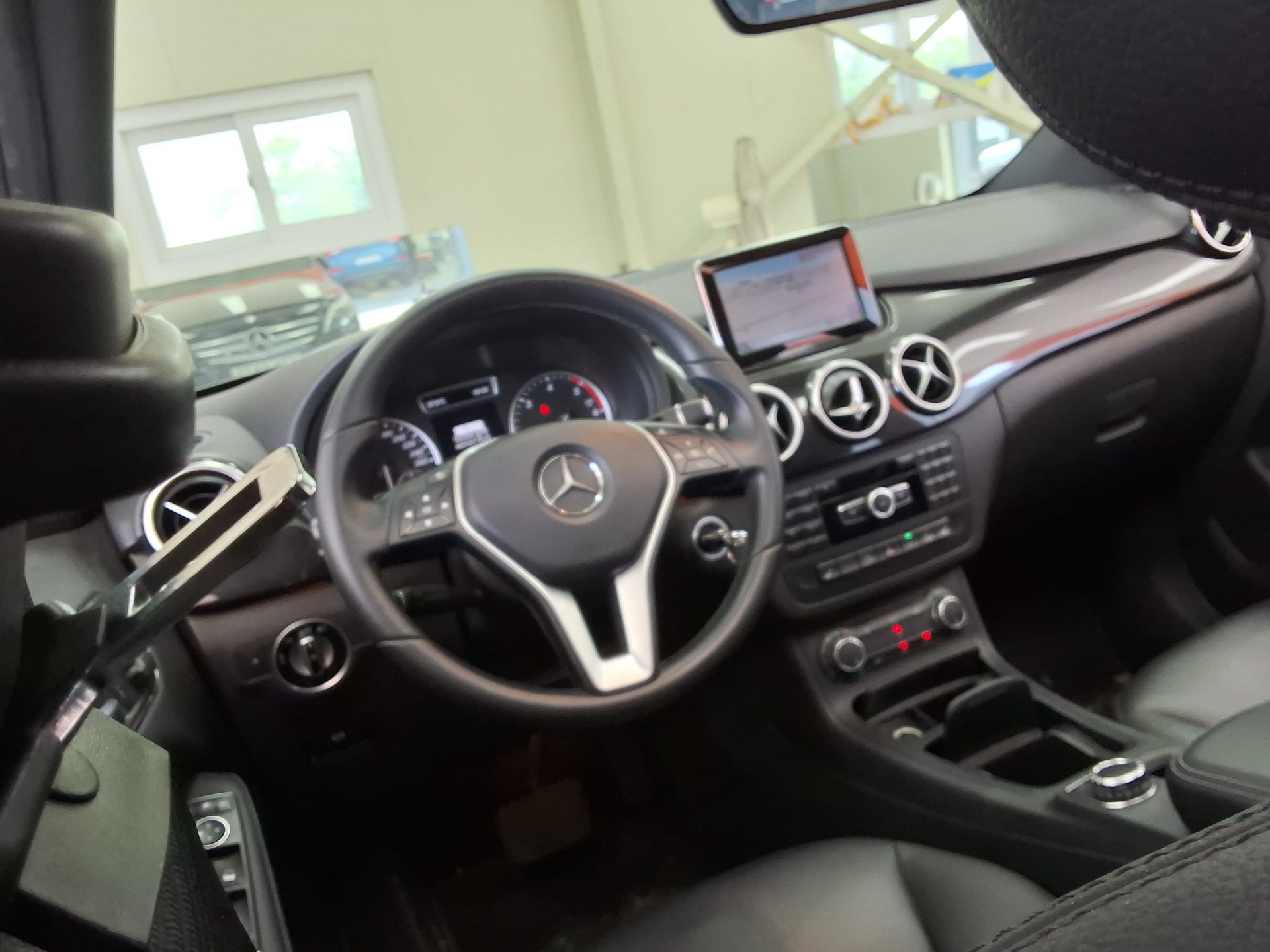 2014 - mercedes-benz b200
