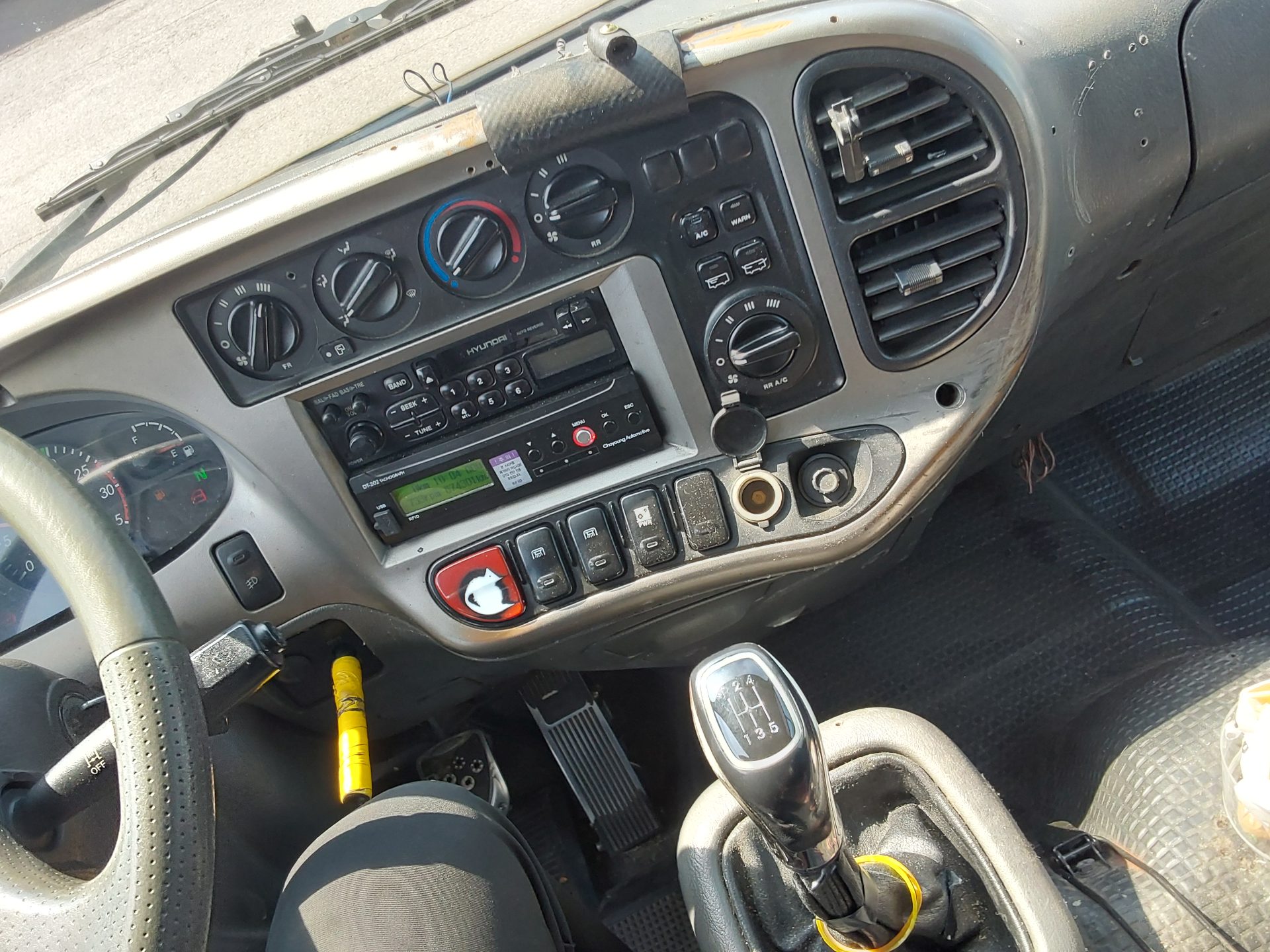 2014 - hyundai county