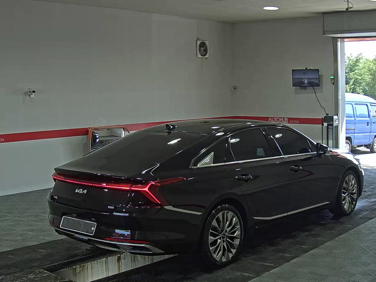 2022 - kia k8