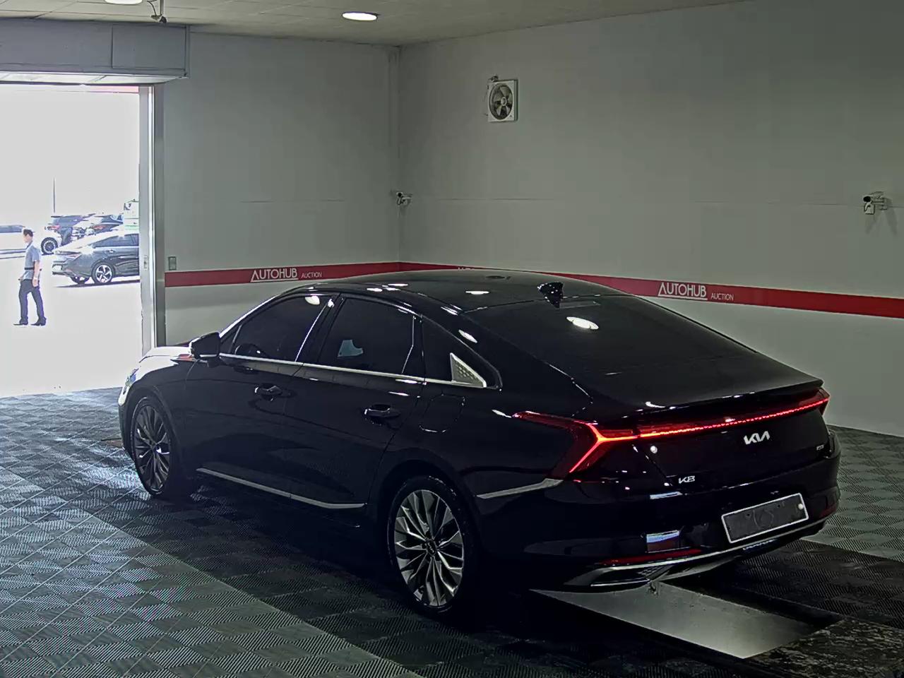 2022 - kia k8