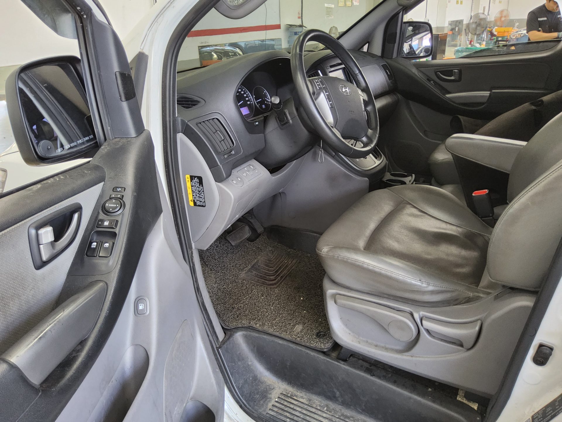 2020 - hyundai grand starex