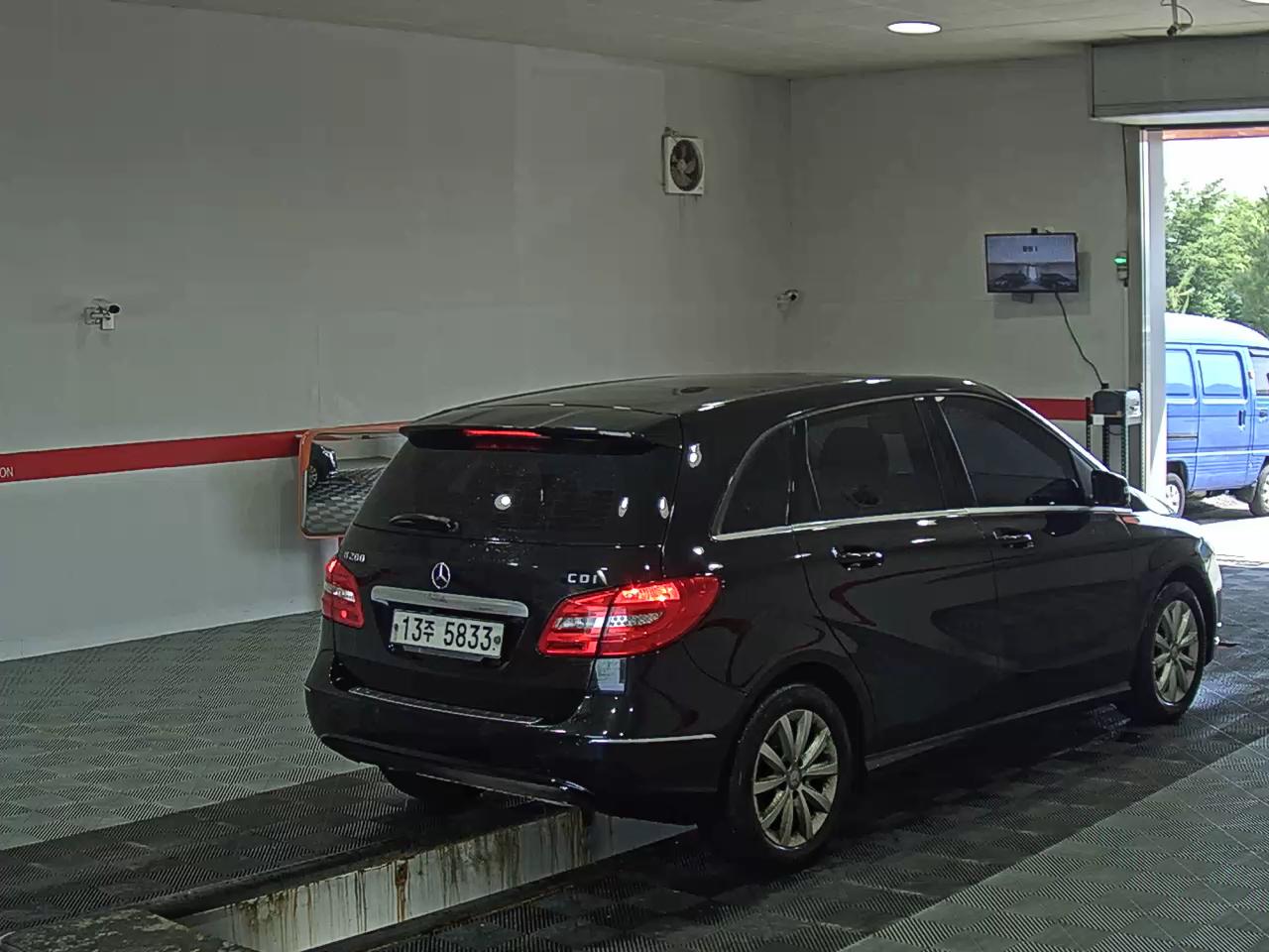 2014 - mercedes-benz b200