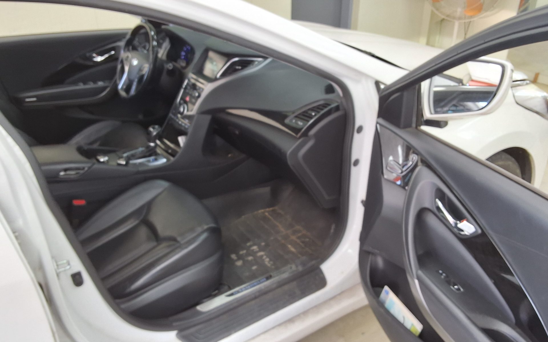 2016 - hyundai grandeur