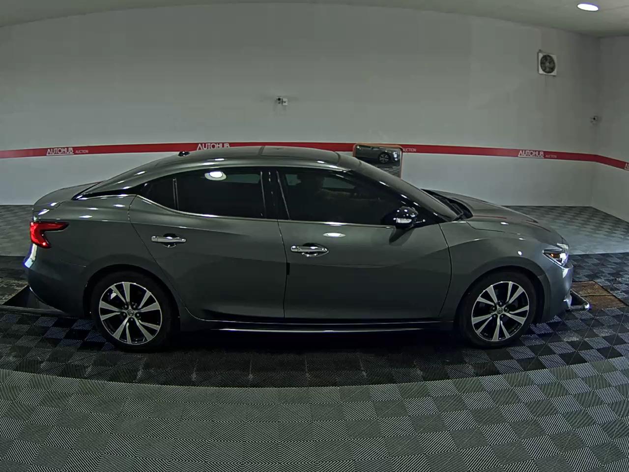 2016 - nissan maxima