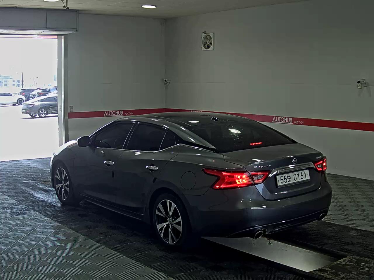2016 - nissan maxima
