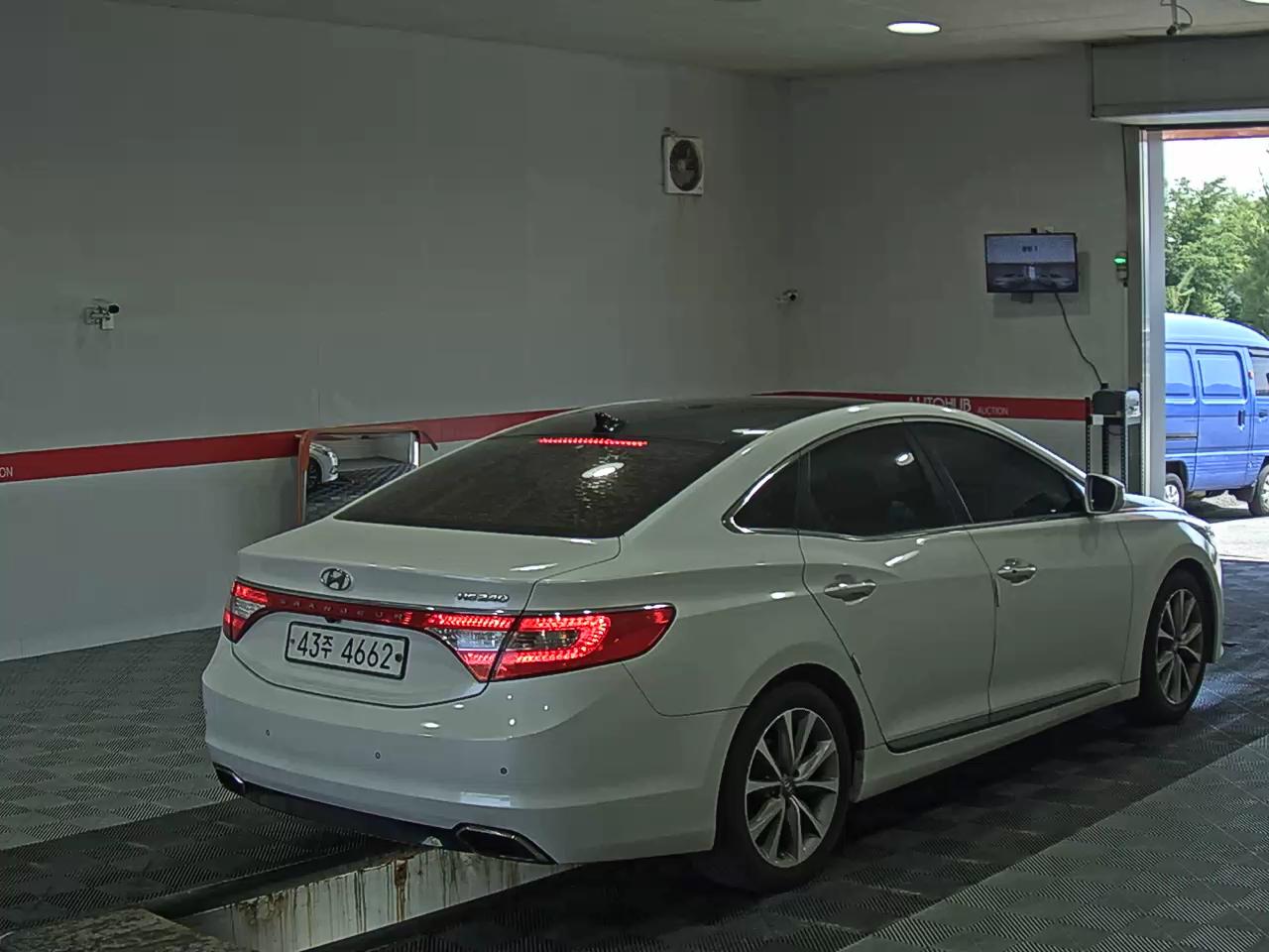 2016 - hyundai grandeur