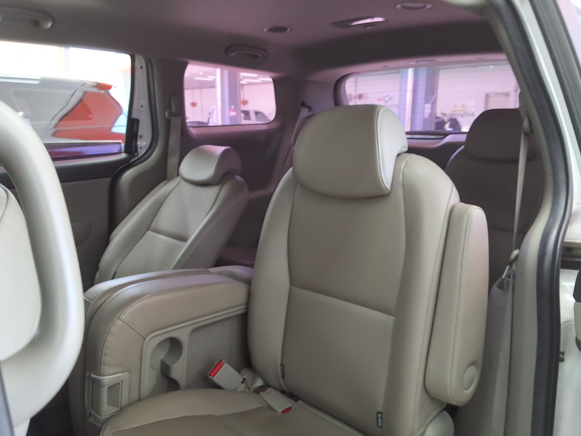 2020 - kia carnival
