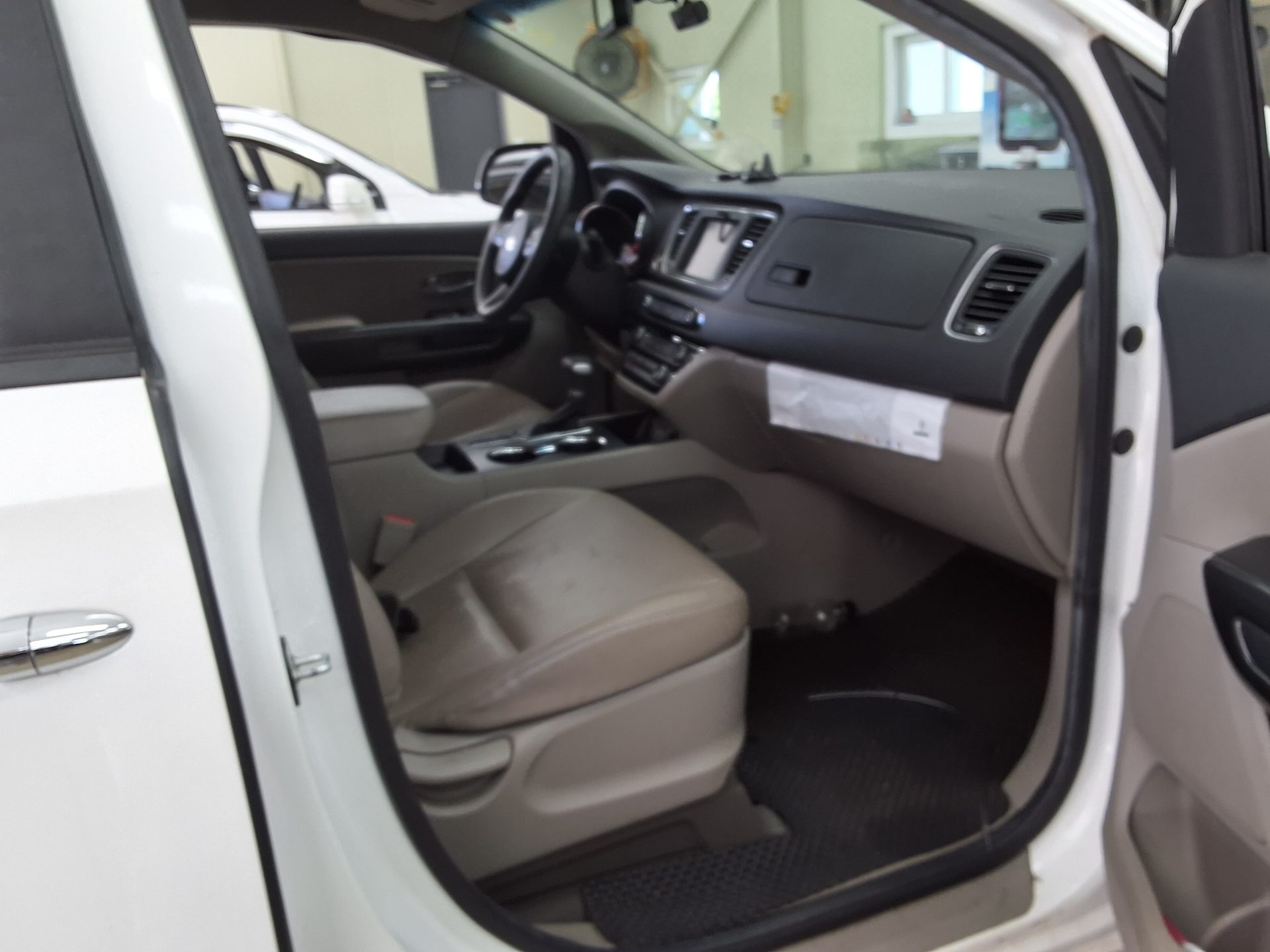 2020 - kia carnival
