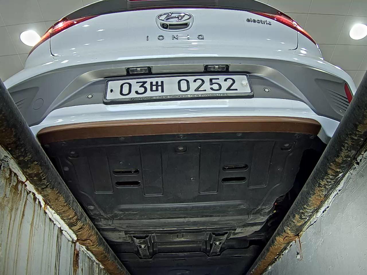 2017 - hyundai ioniq
