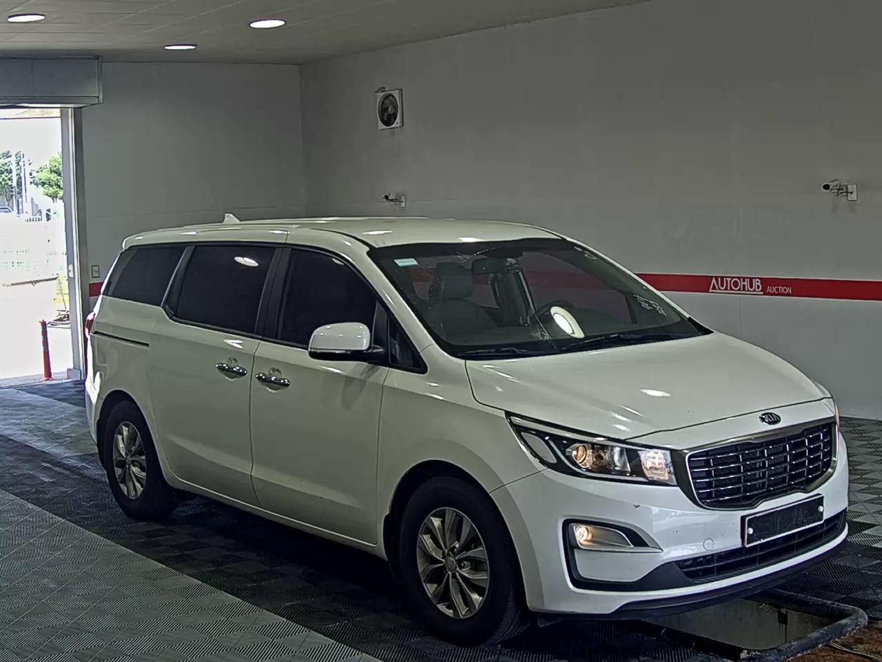 2020 - kia carnival