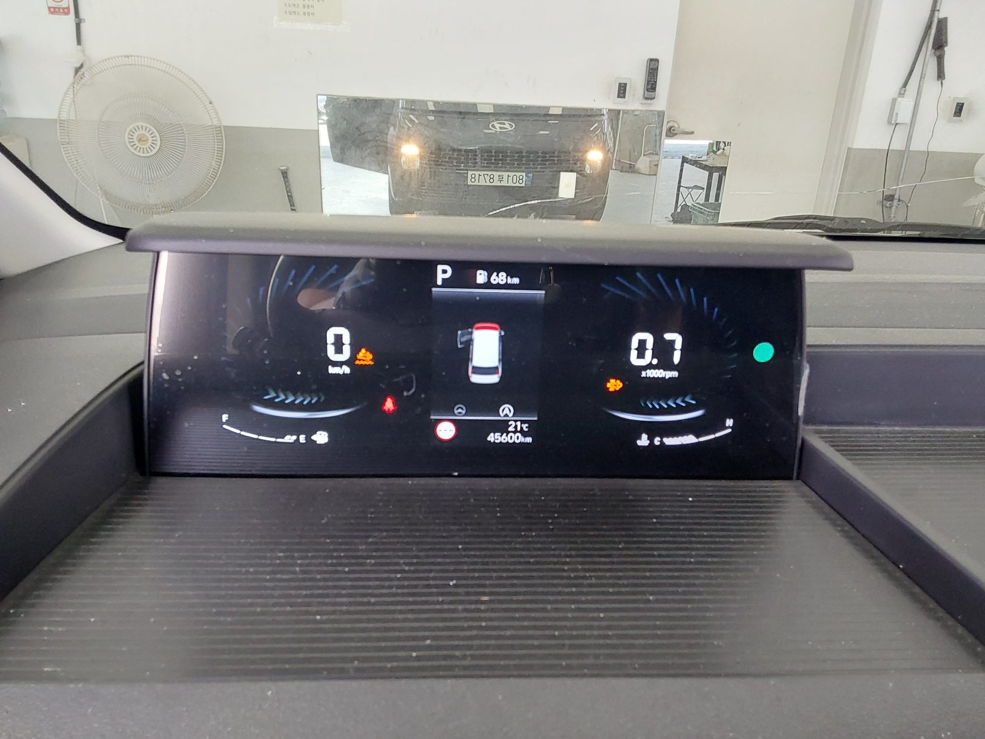 2025 - hyundai staria