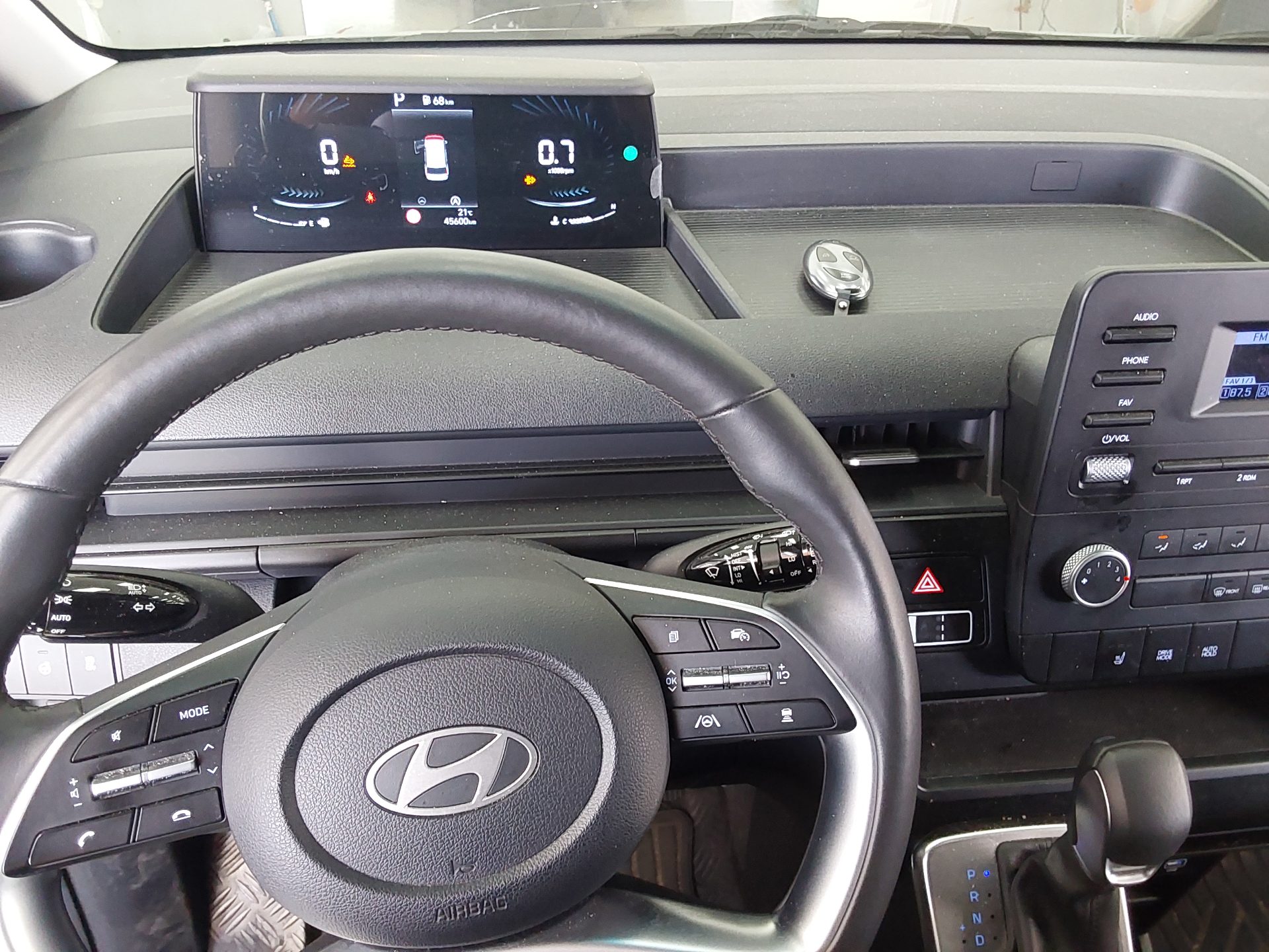 2025 - hyundai staria
