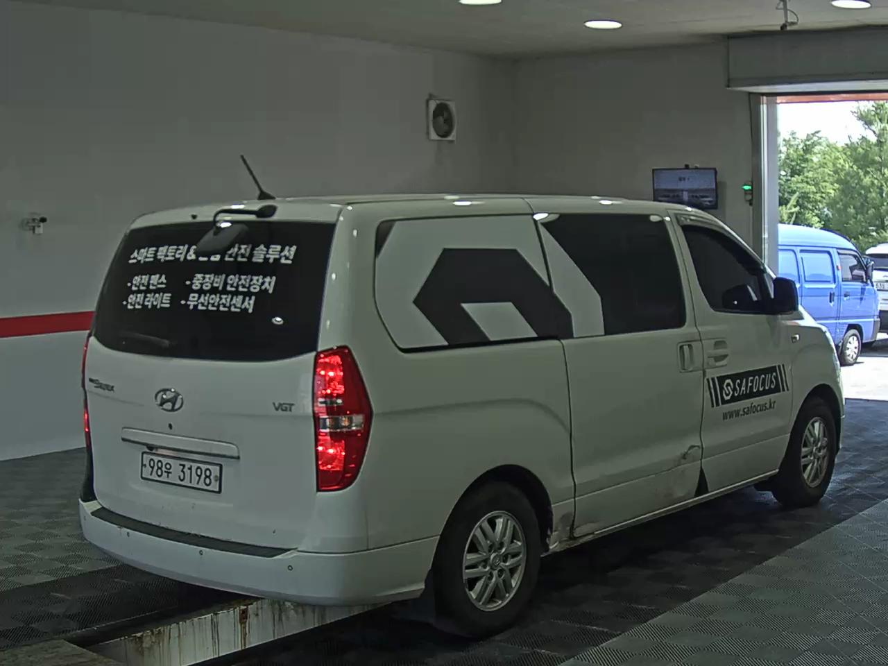 2020 - hyundai grand starex