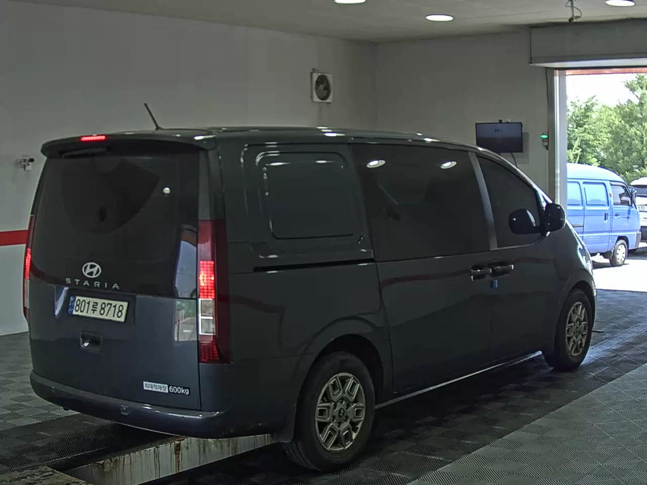 2025 - hyundai staria