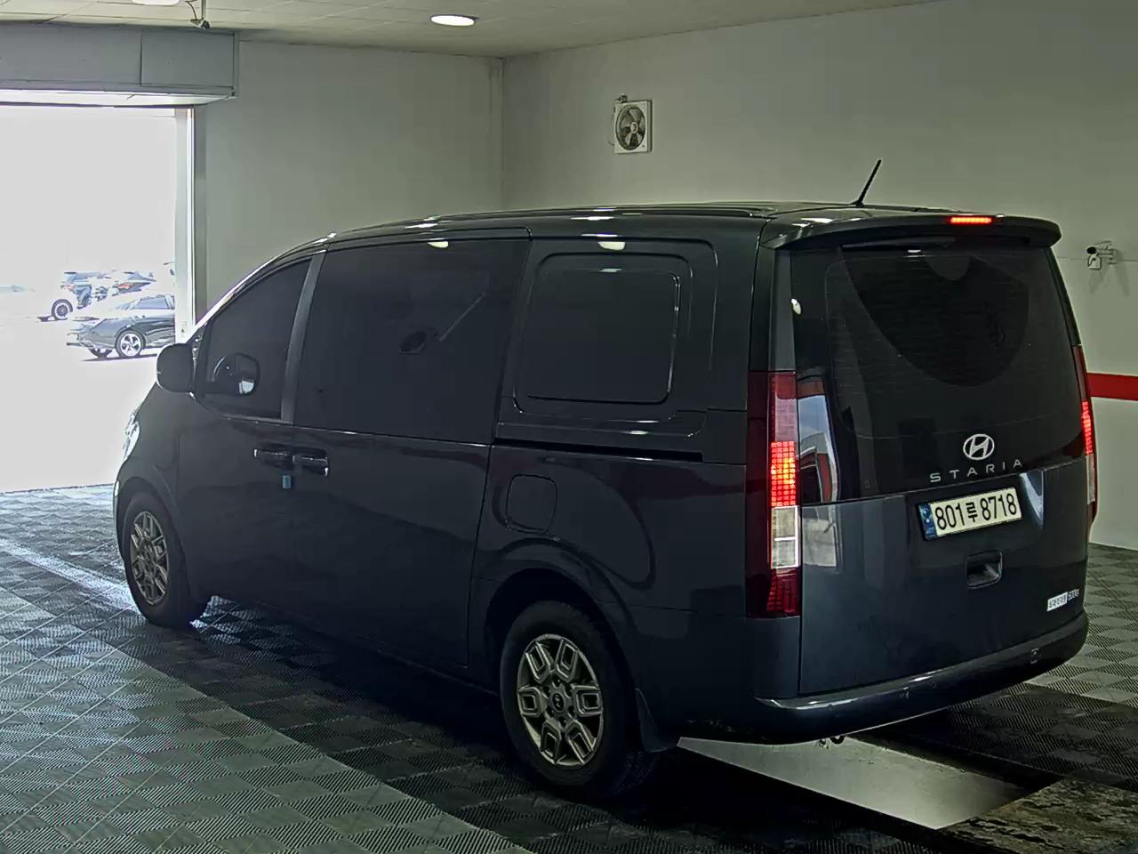 2025 - hyundai staria