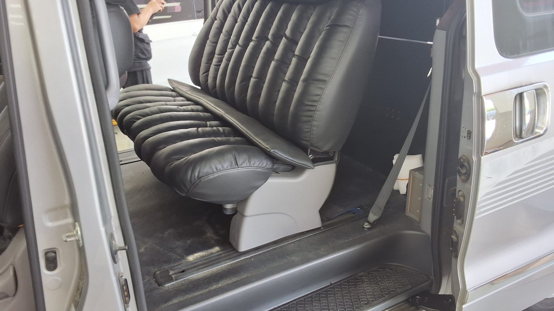 2013 - hyundai grand starex
