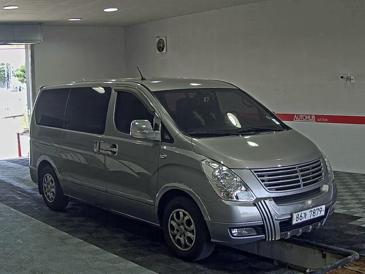 2013 - hyundai grand starex