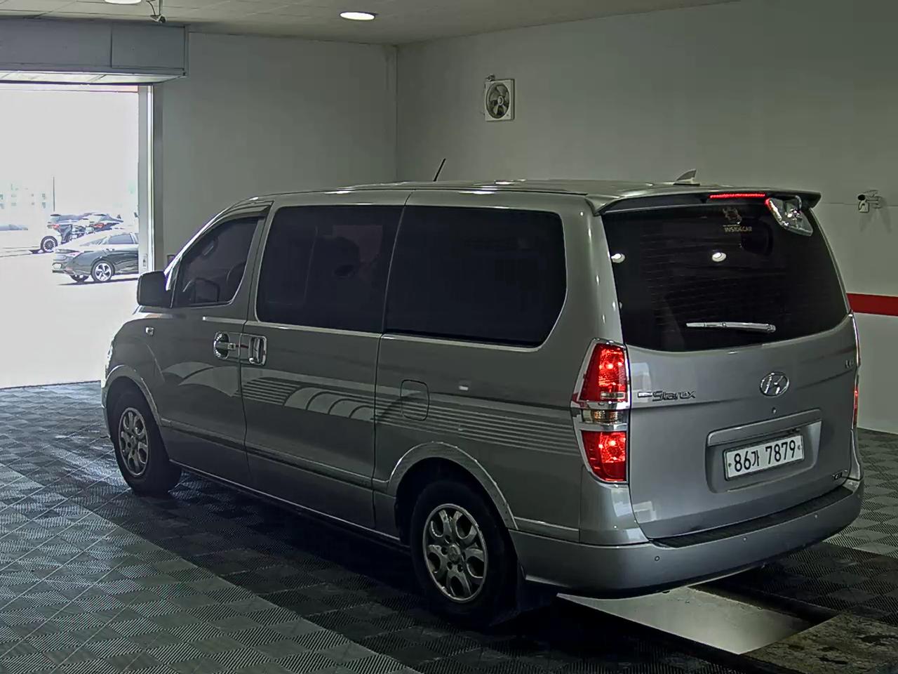 2013 - hyundai grand starex