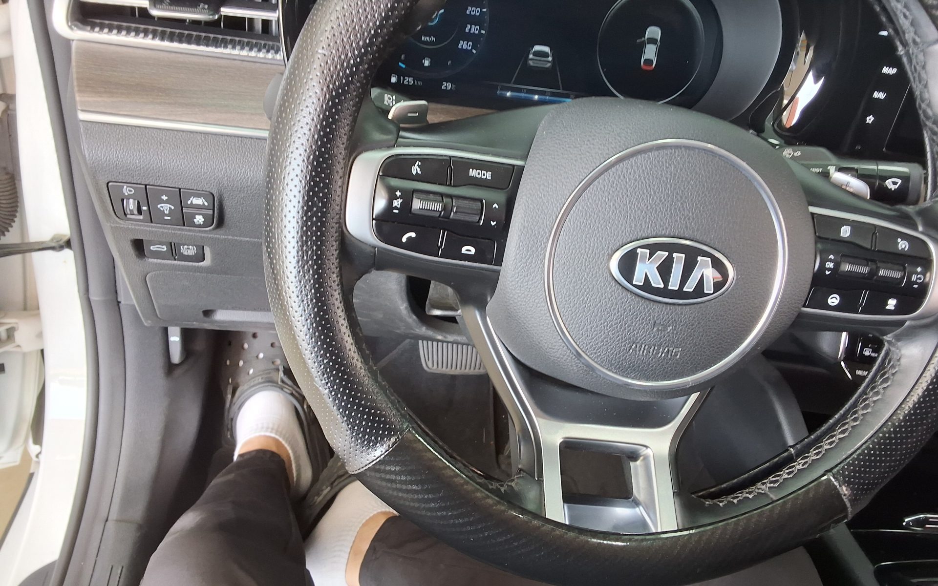 2021 - kia k5