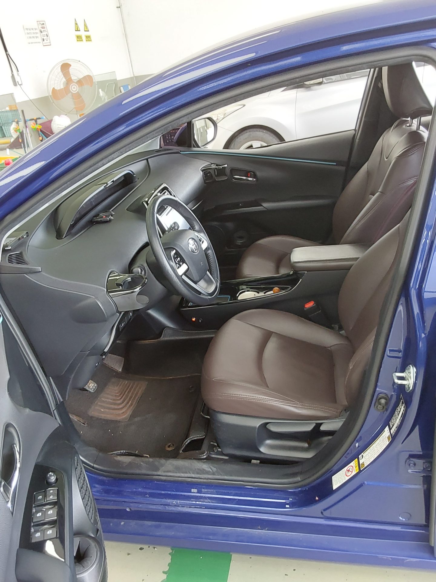 2017 - toyota prius