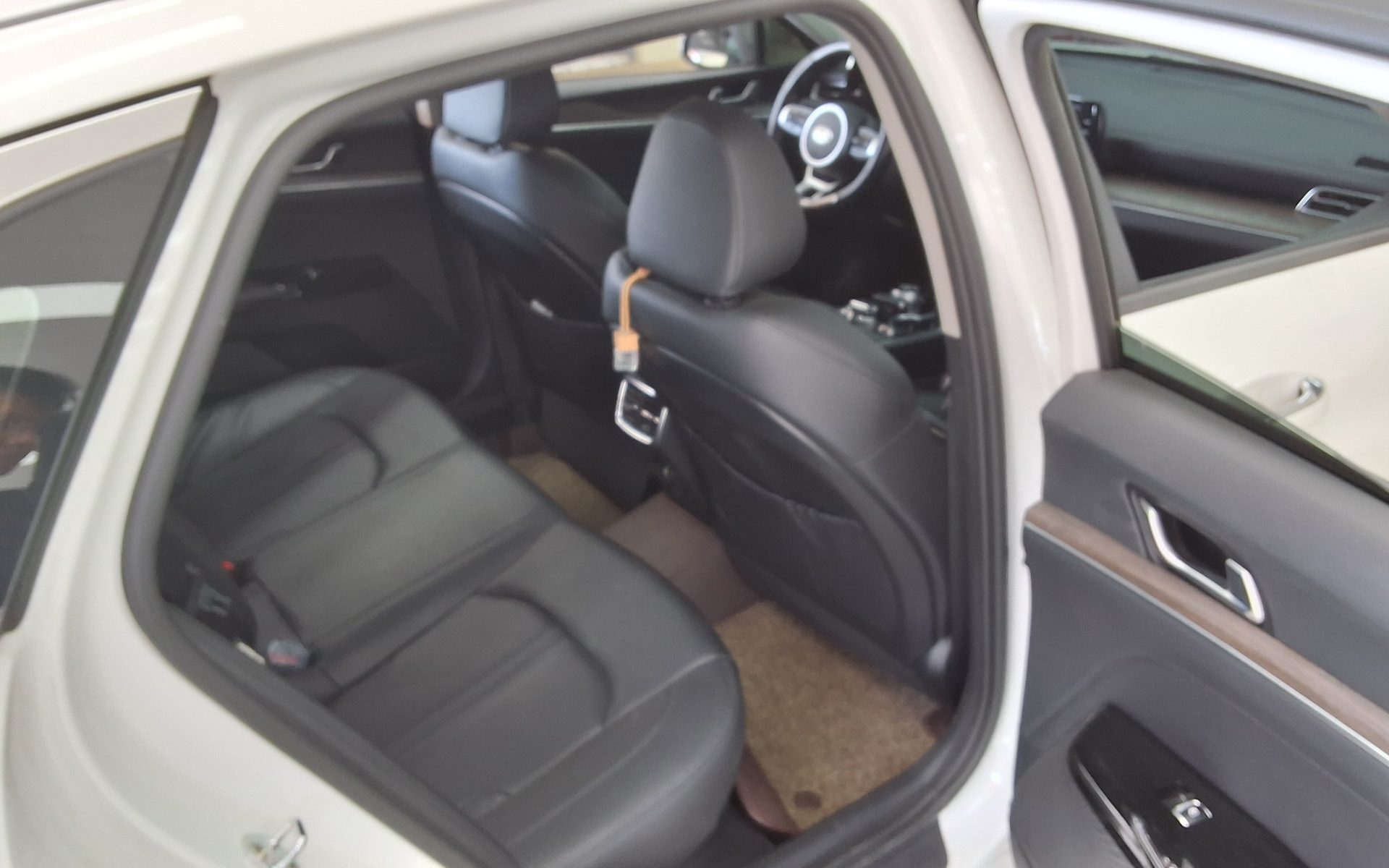 2021 - kia k5