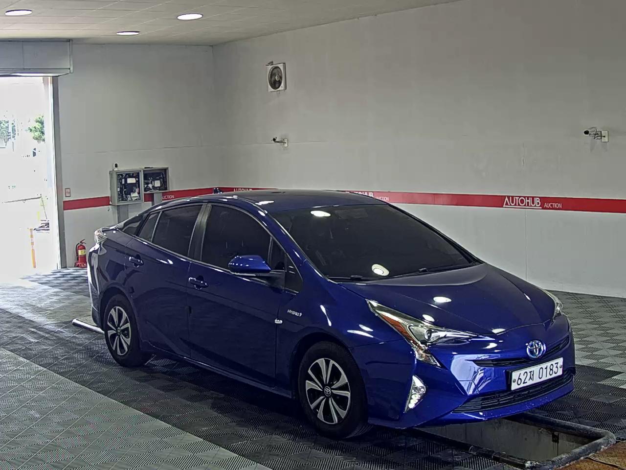 2017 - toyota prius