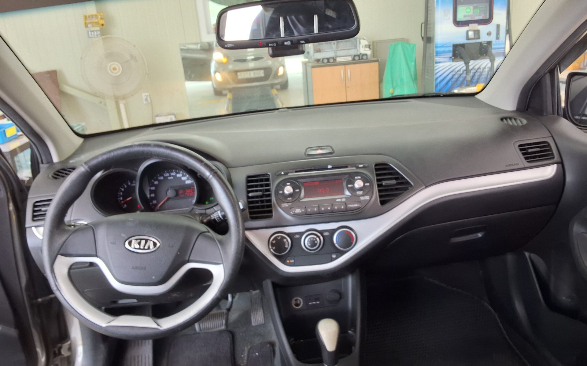 2012 - kia morning