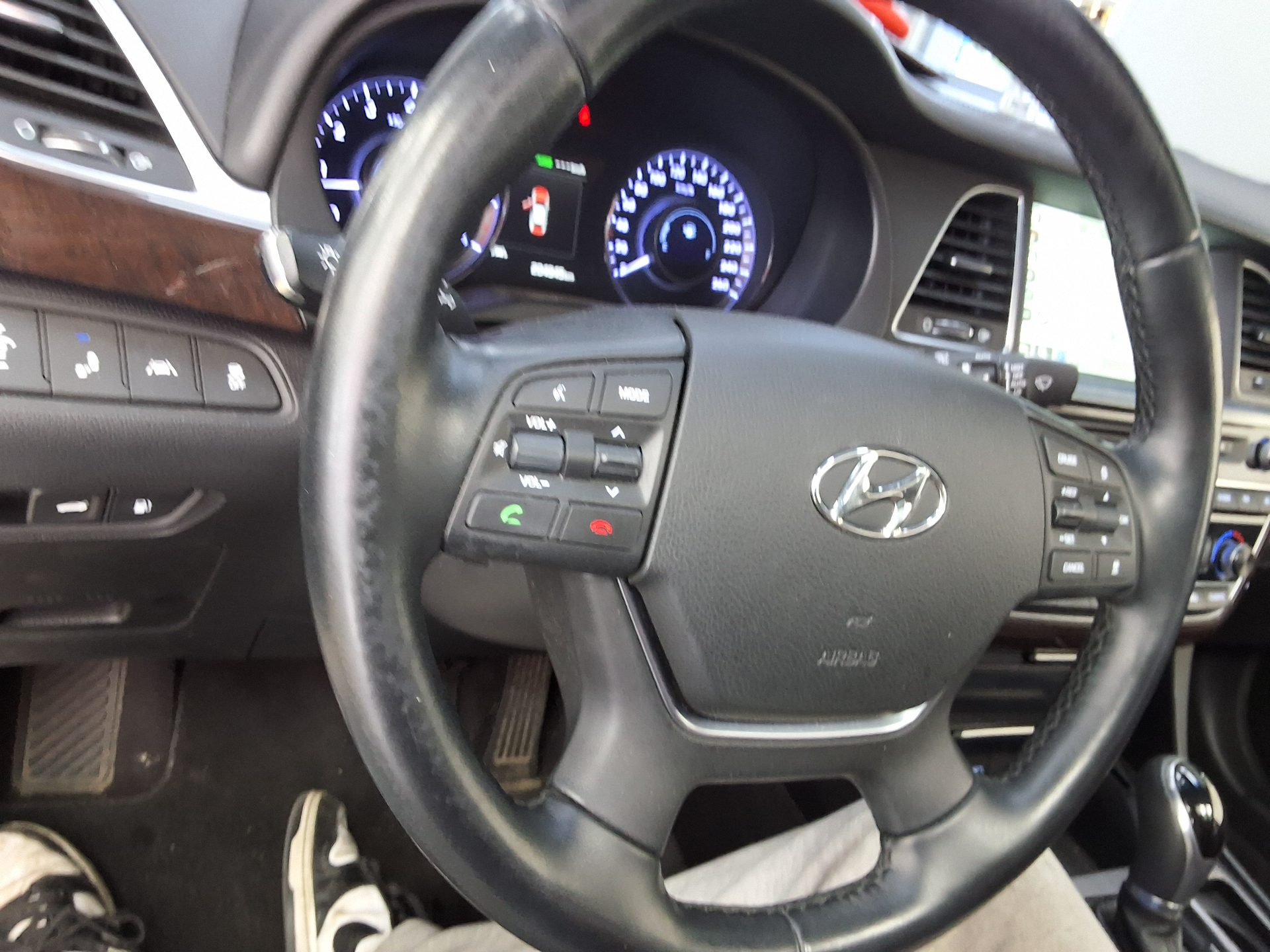 2017 - hyundai aslan