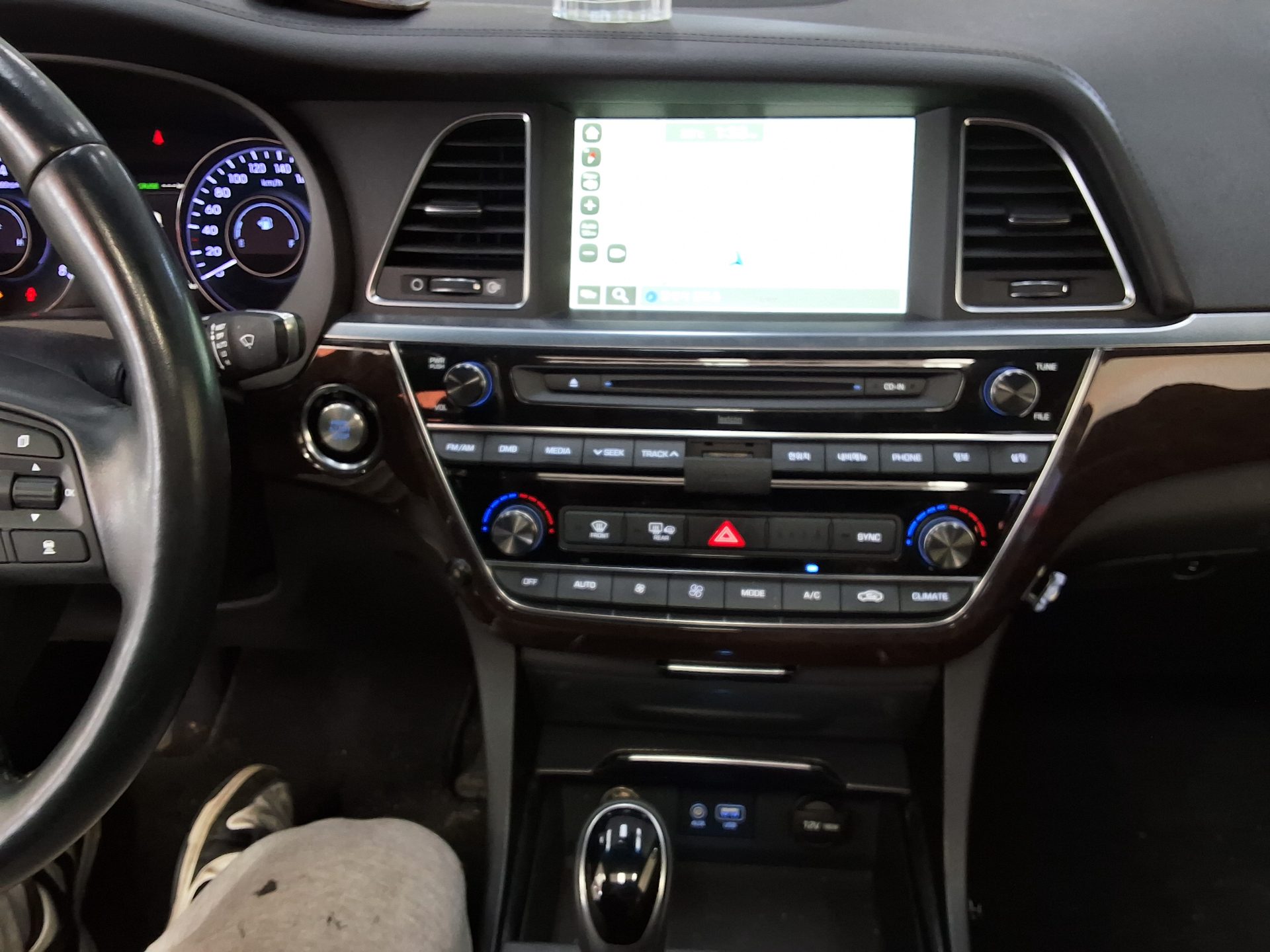 2017 - hyundai aslan