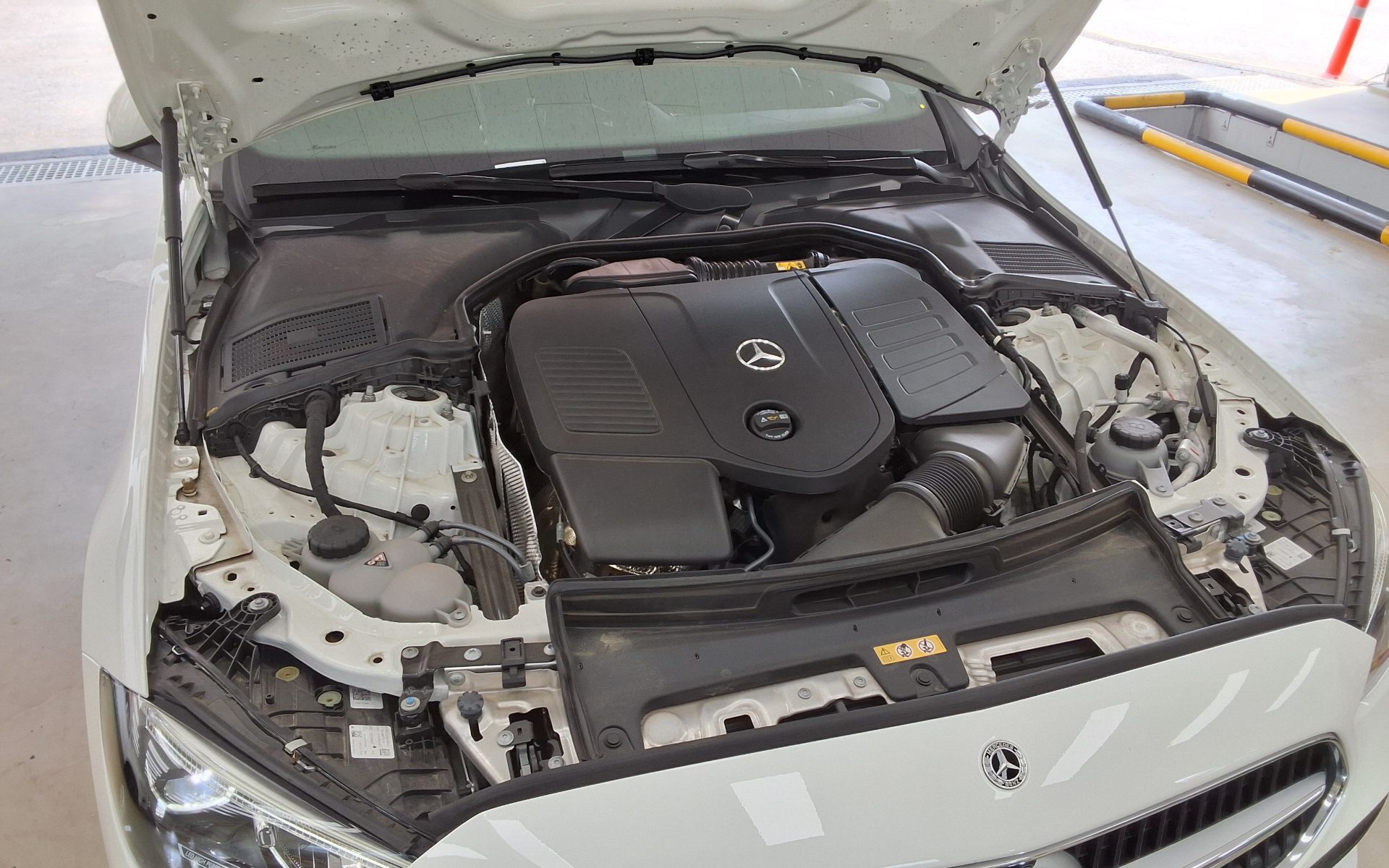 2023 - mercedes-benz c300