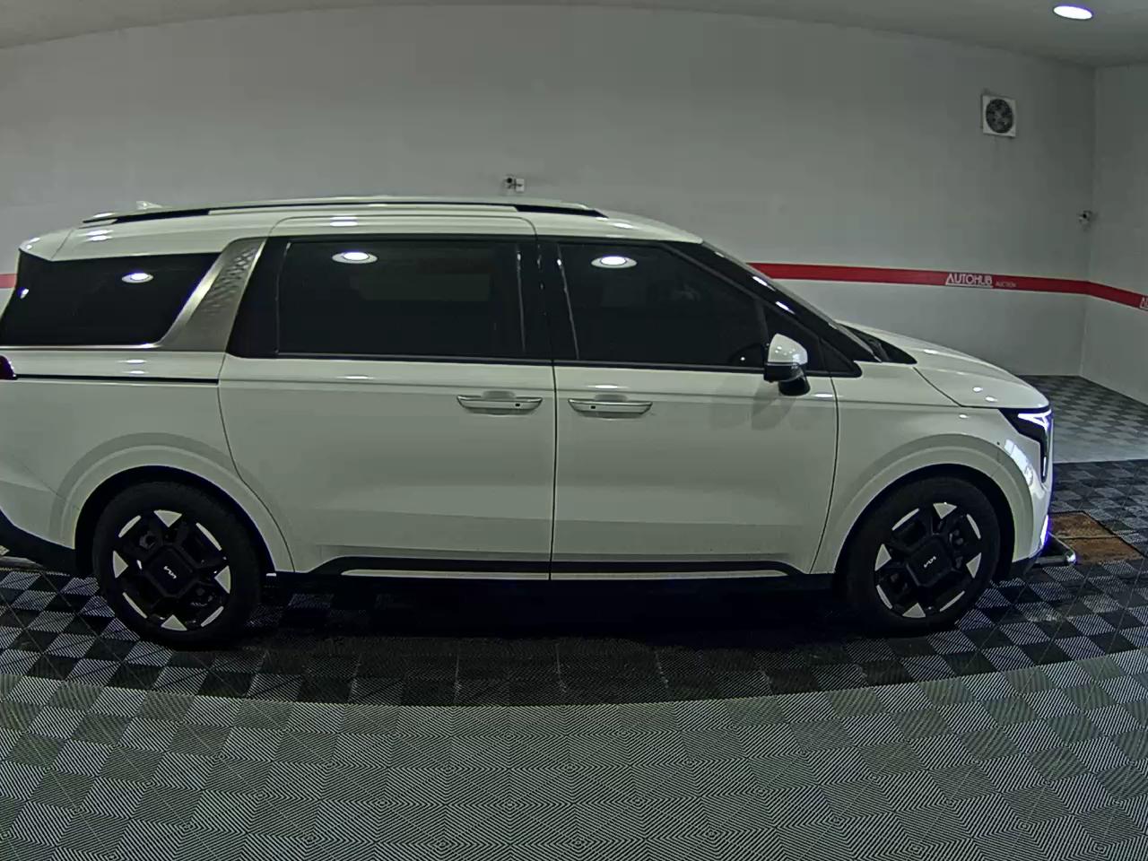 2025 - kia carnival