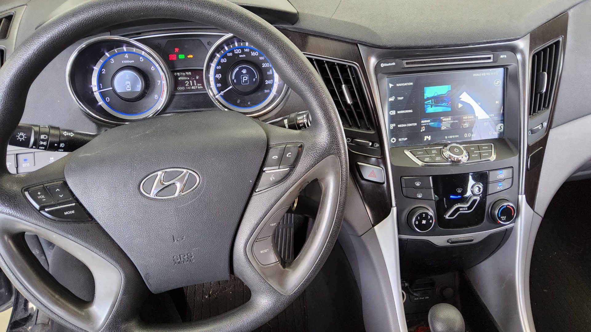 2011 - hyundai sonata