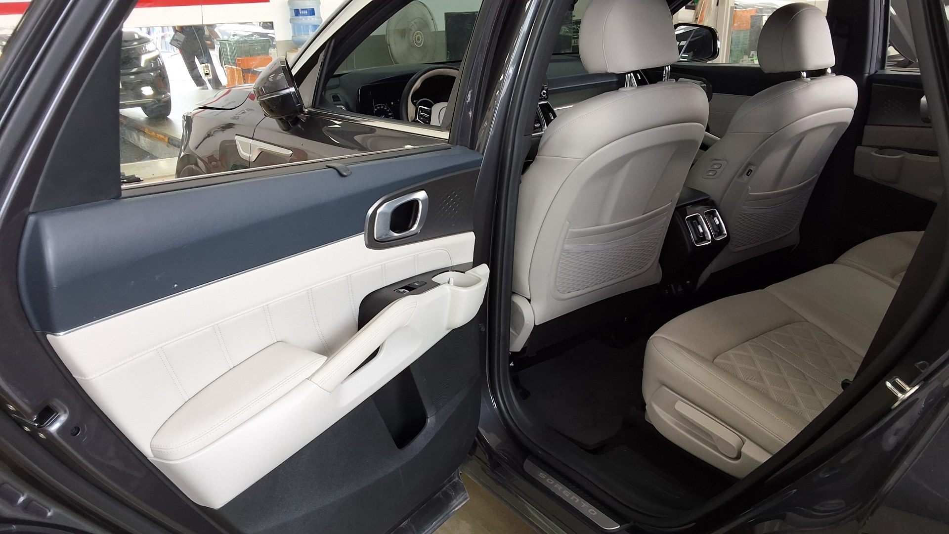 2023 - kia sorento