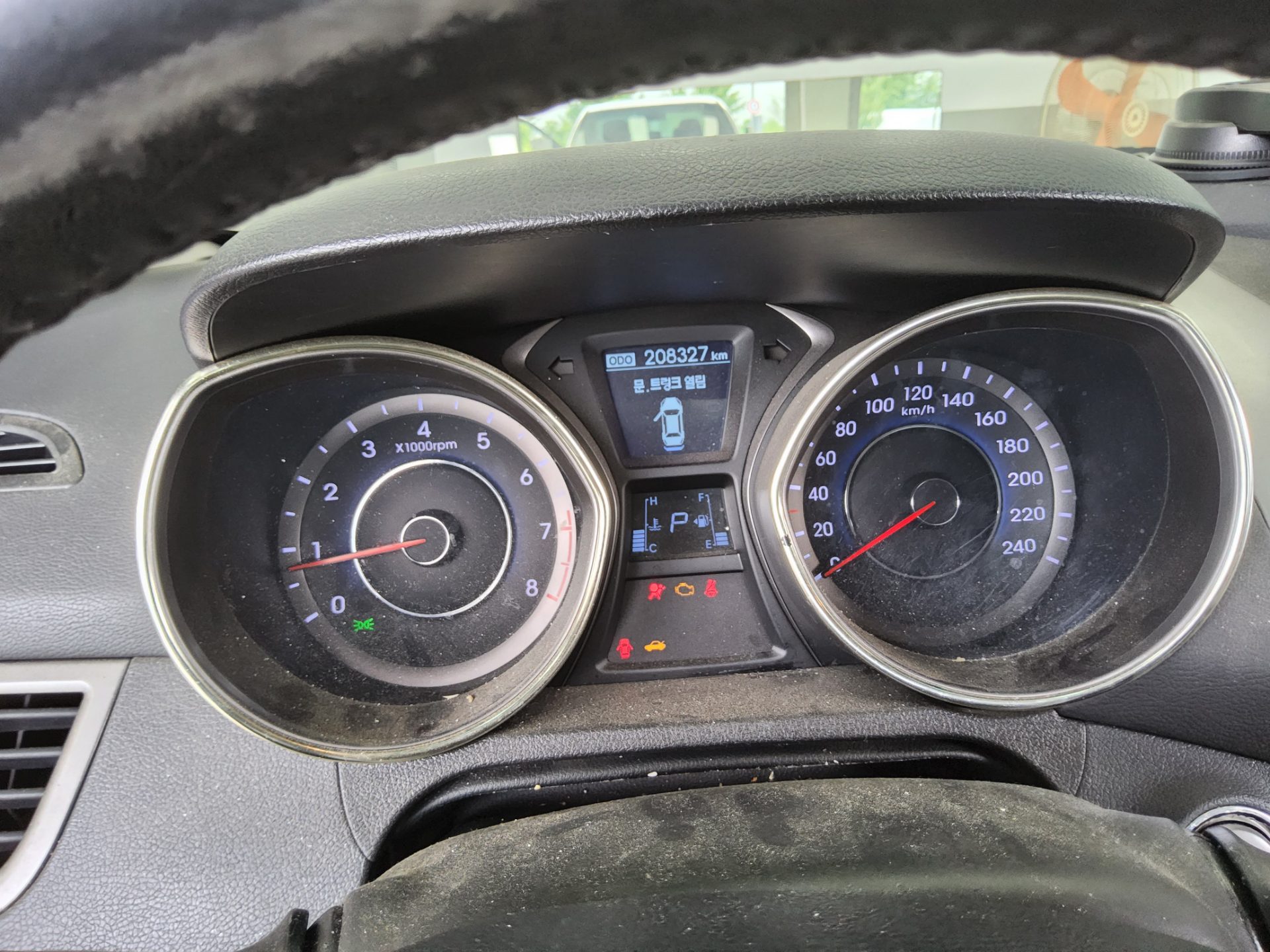 2012 - hyundai avante