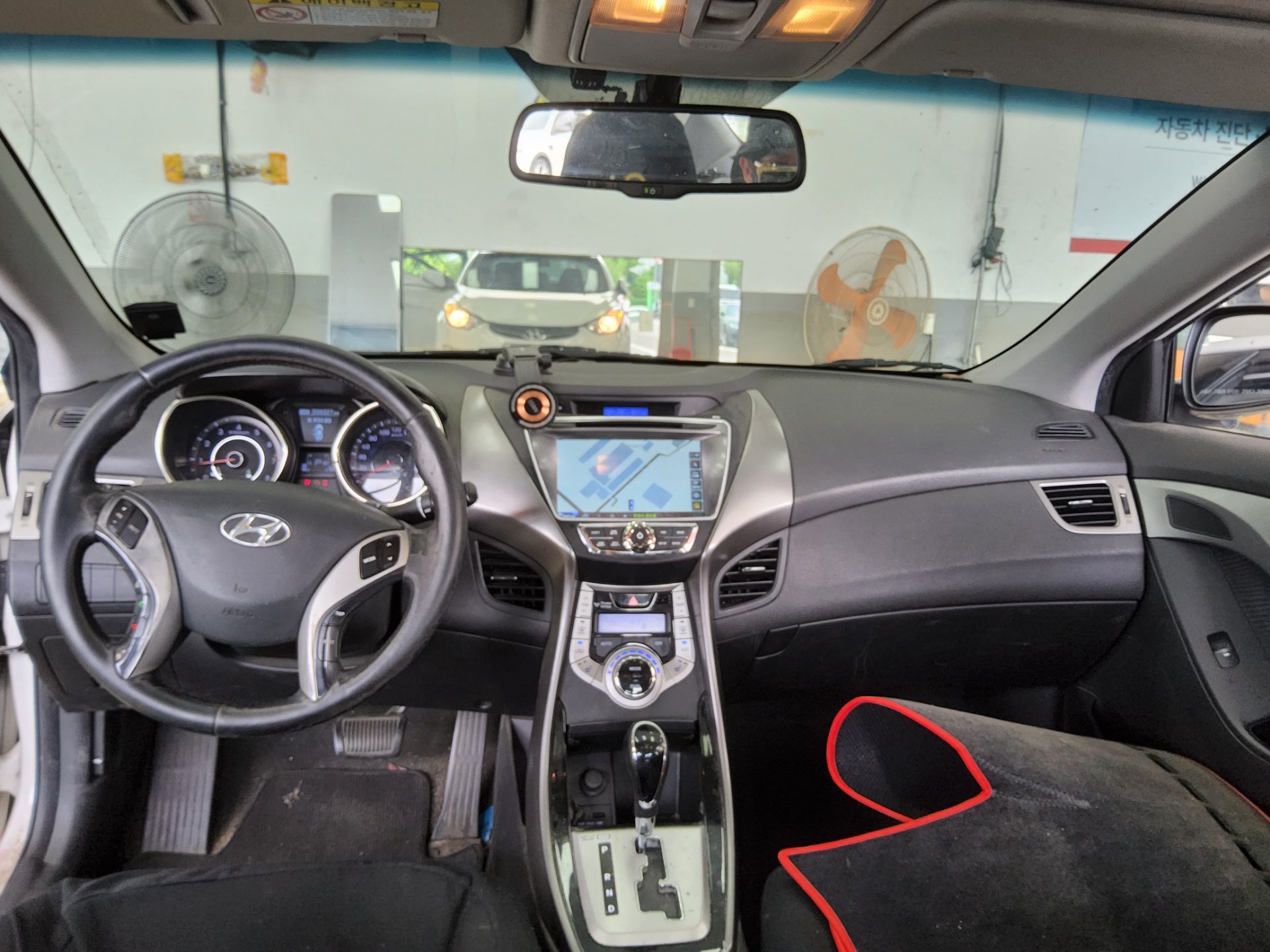 2012 - hyundai avante