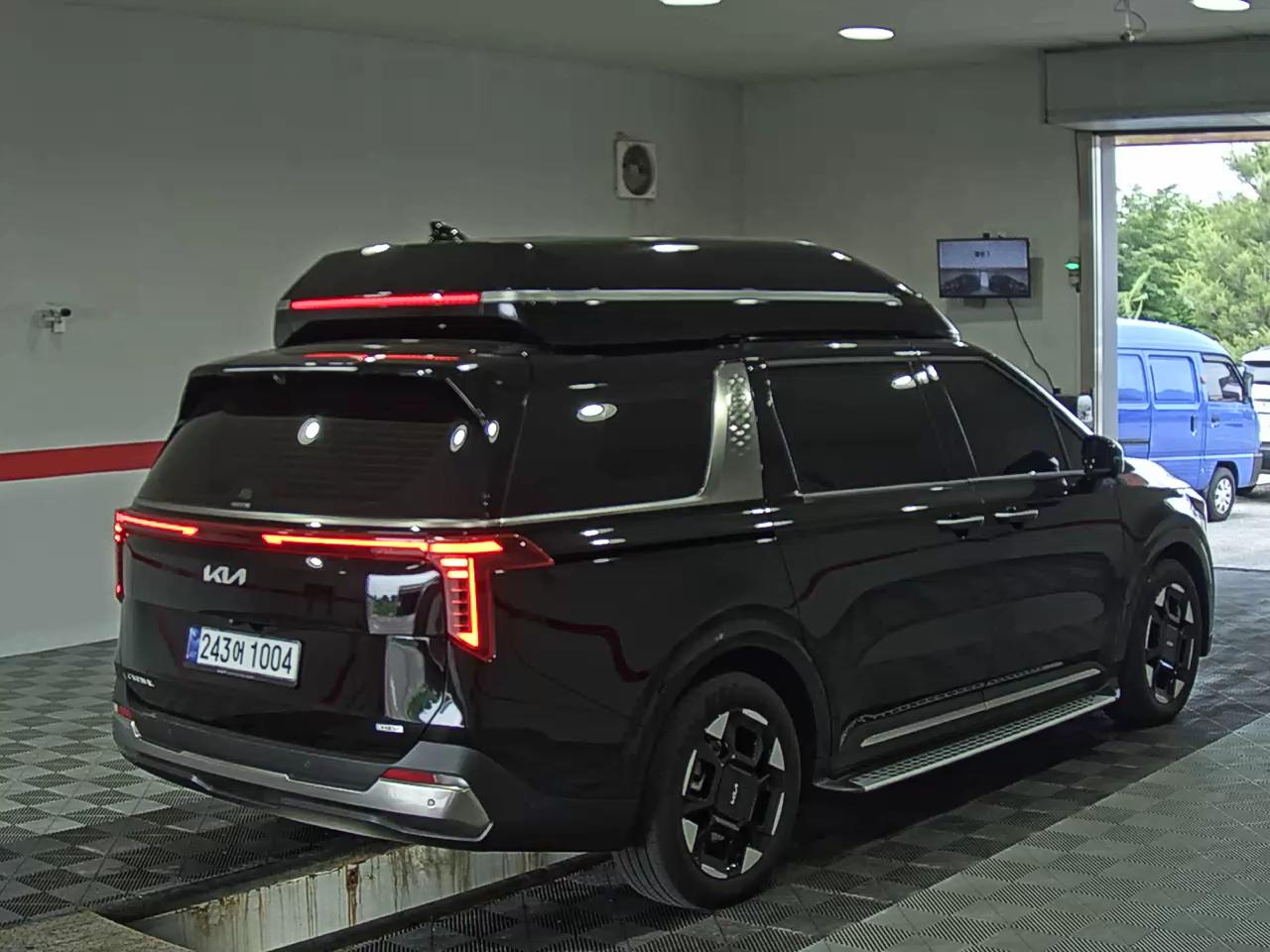2025 - kia carnival
