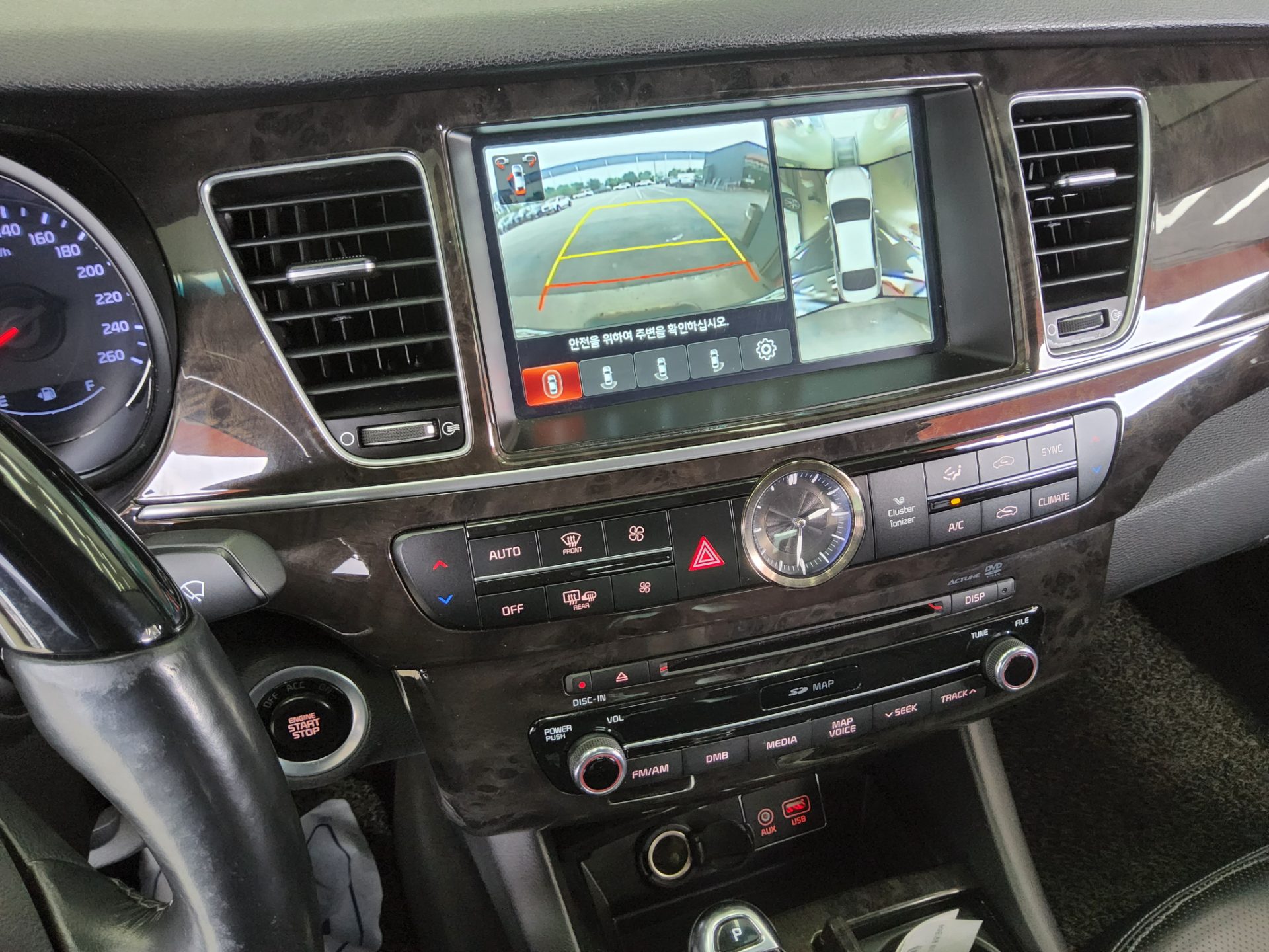 2015 - kia k9