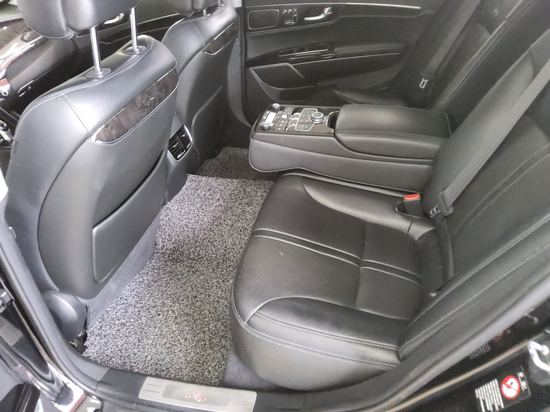 2015 - kia k9
