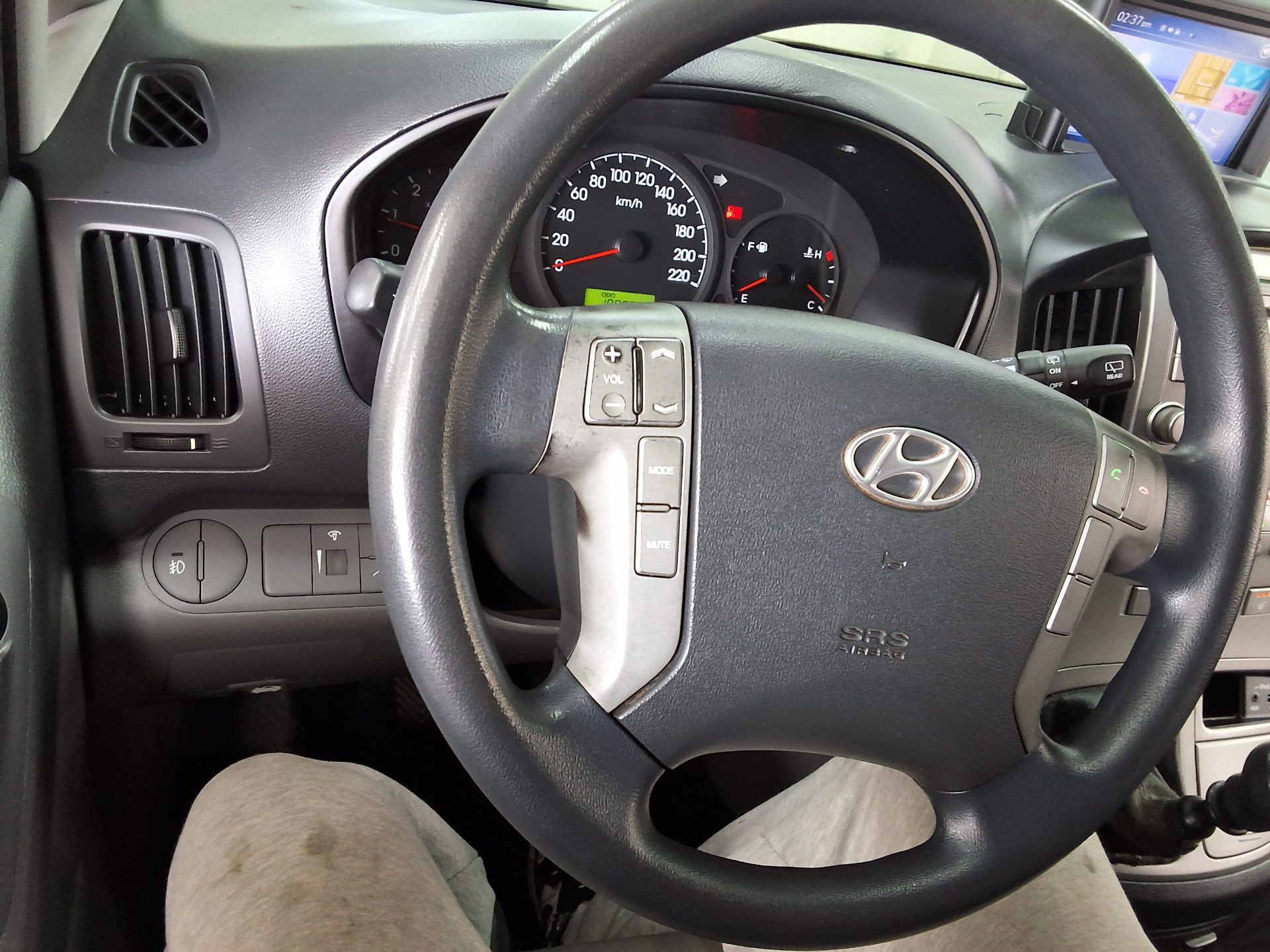 2013 - hyundai grand starex