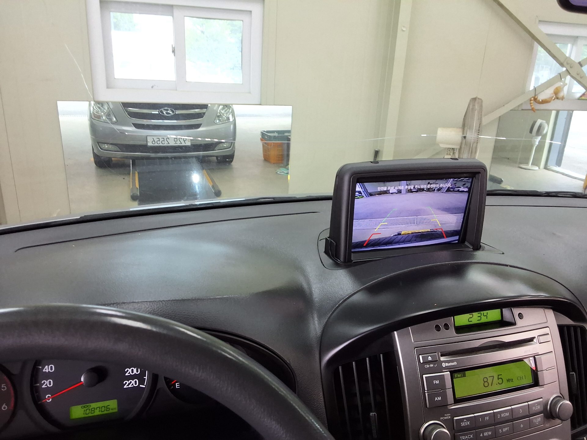 2013 - hyundai grand starex
