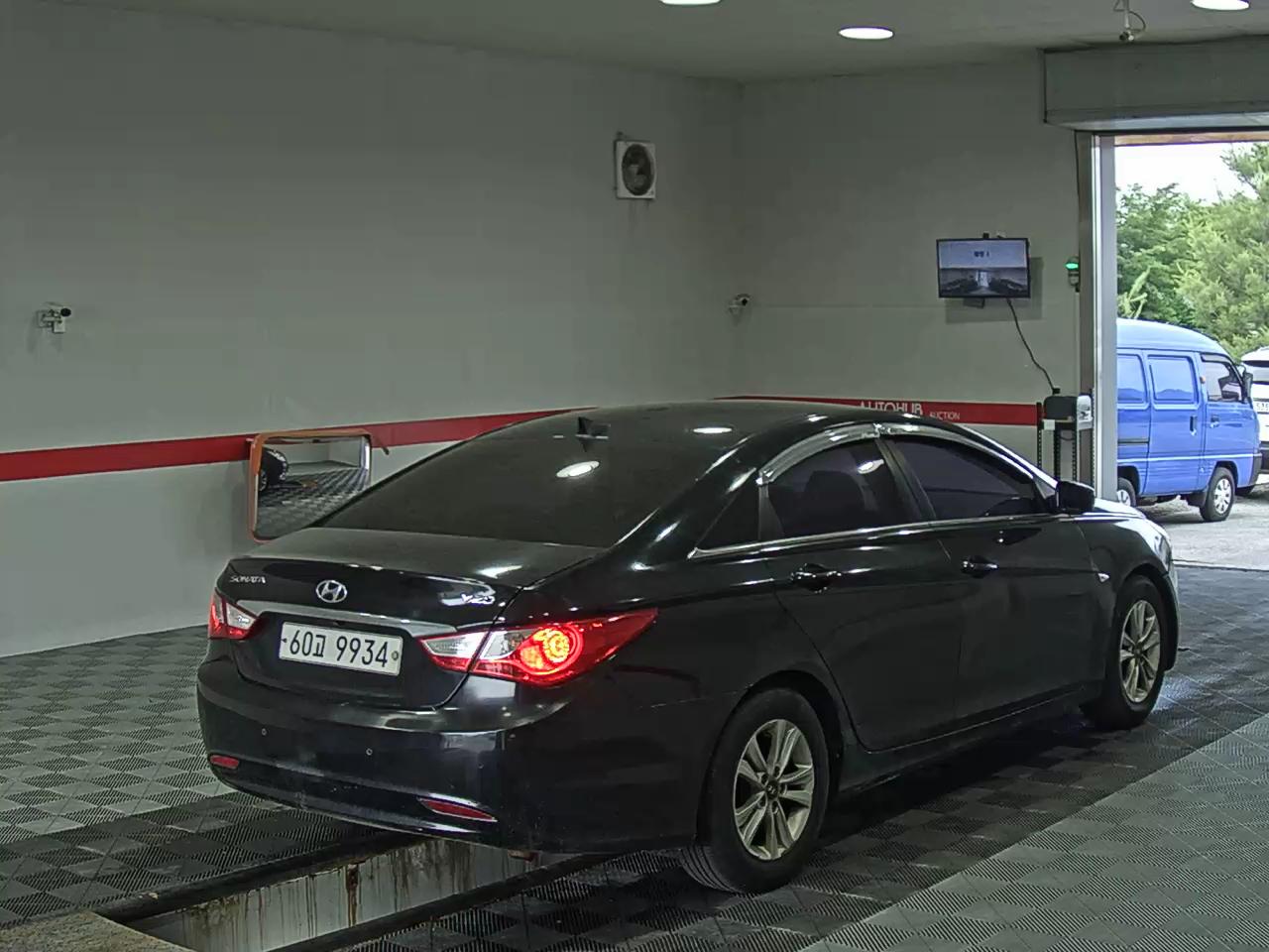 2011 - hyundai sonata